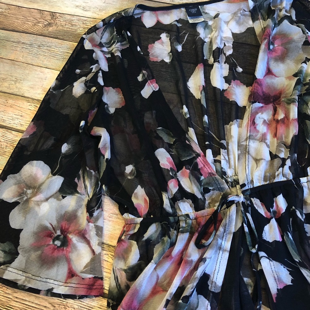 🔵 1 LEFT!! 🔵 Black long floral kimono - Picture 3 of 5